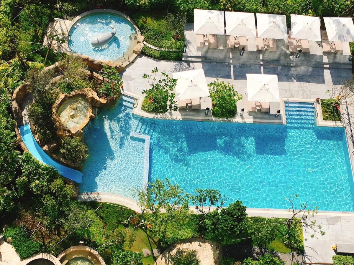 Mu Jiaoxi Hotel Exteriér fotografie The swimming pool at the hotel