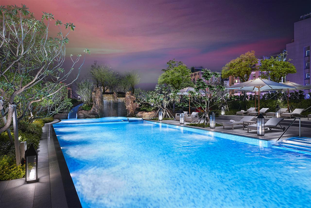 Mu Jiaoxi Hotel Exteriér fotografie The swimming pool at the hotel