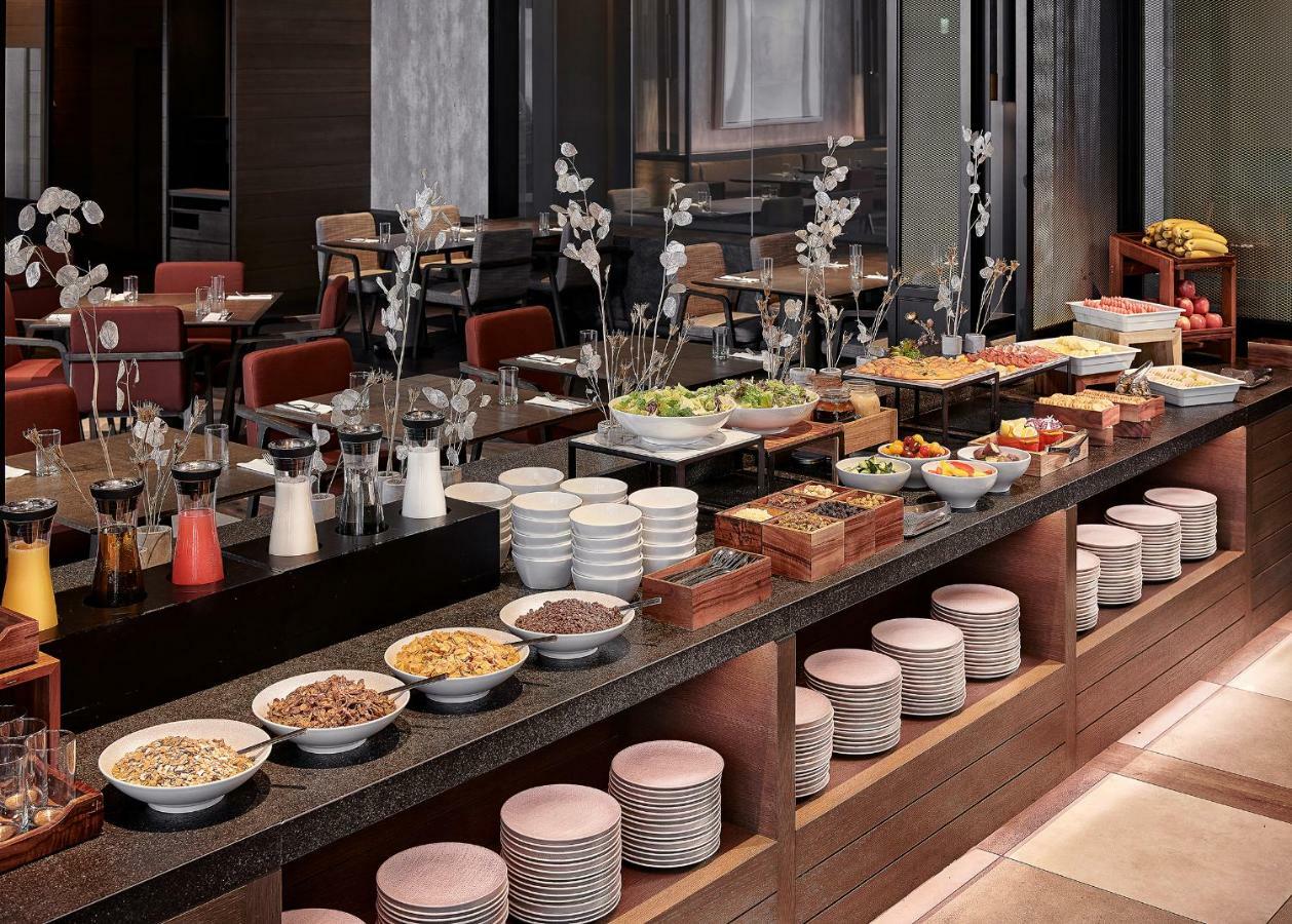 Mu Jiaoxi Hotel Exteriér fotografie A buffet at a hotel